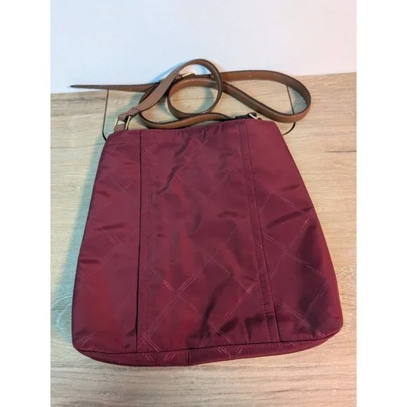 Vera Bradley Preppy Poly Molly Crossbody Handbag Bag Purse Cranberry Burgundy - Picture 4 of 5